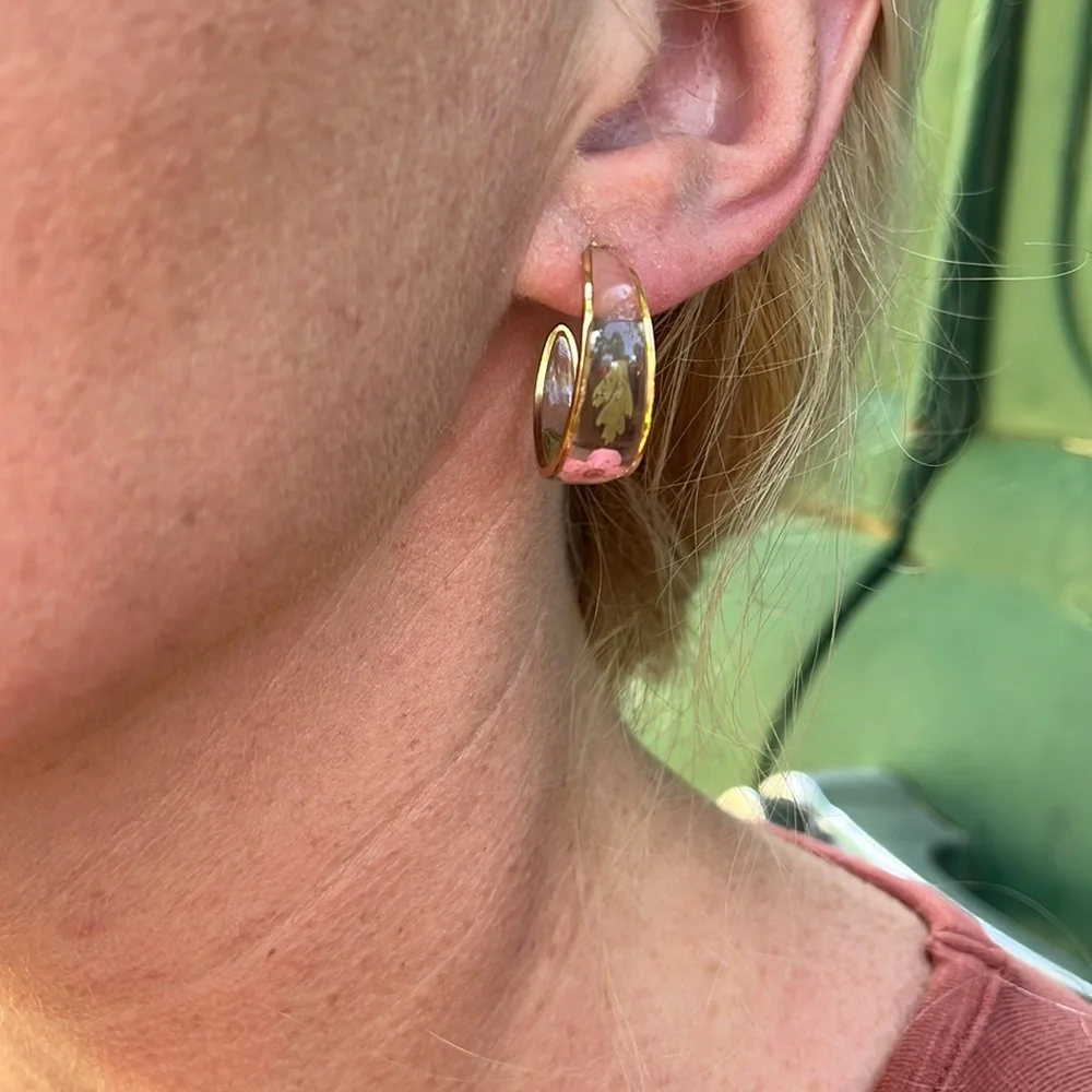 Handmade Gold Resin Hoop Earrings with Dried Pink Flowers - Picture 9 of 16